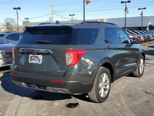 2023 Ford Explorer XLT