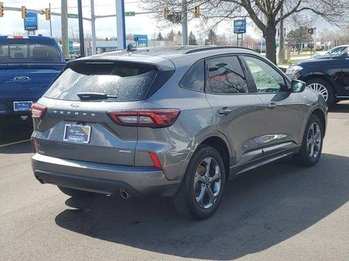 Carbonized Gray Metallic 2024 Ford Escape ST-Line