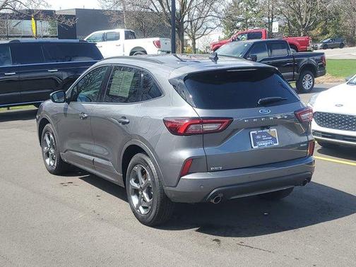 Carbonized Gray Metallic 2024 Ford Escape ST-Line