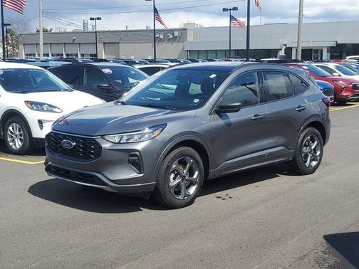 Carbonized Gray Metallic 2024 Ford Escape ST-Line