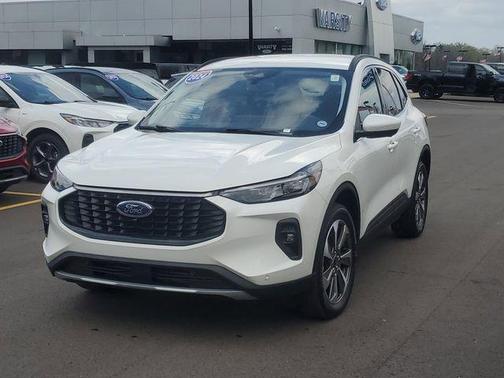 White Metallic 2024 Ford Escape Platinum