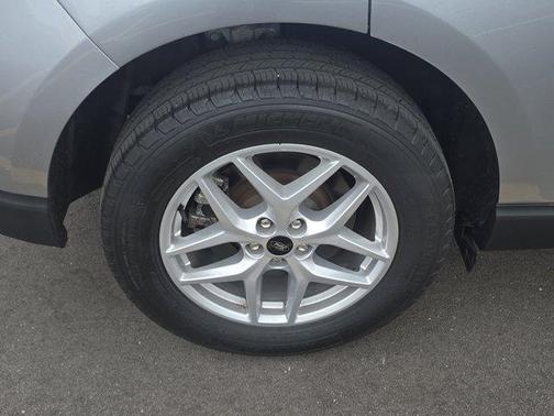 Silver Metallic 2023 Ford Edge SEL