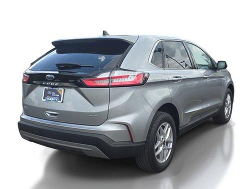 Silver Metallic 2023 Ford Edge SEL