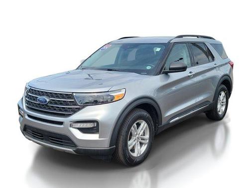 Silver Metallic 2024 Ford Explorer XLT