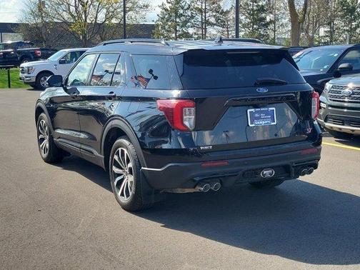 Black Metallic 2020 Ford Explorer ST