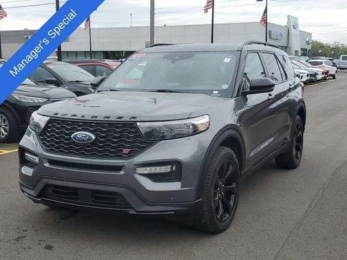 Gray Metallic 2023 Ford Explorer ST