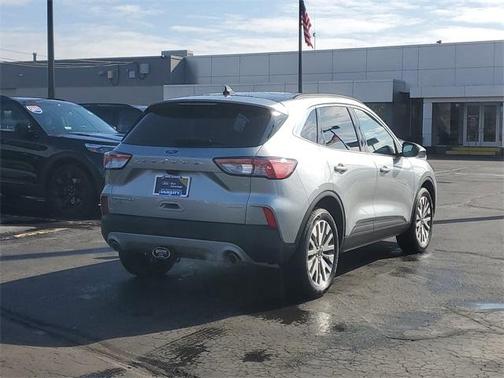 2022 Ford Escape Titanium