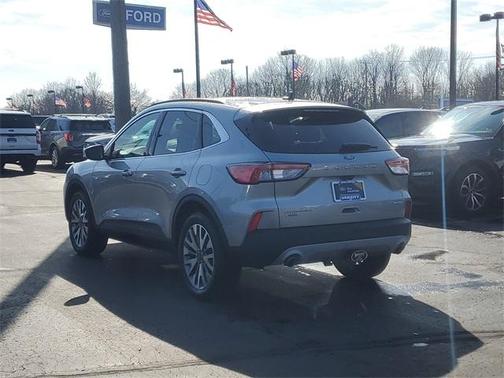 2022 Ford Escape Titanium