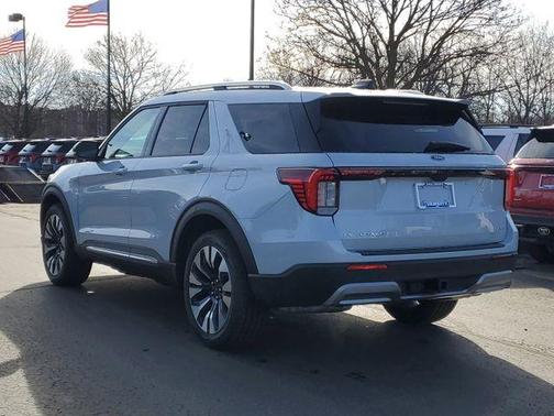 White Metallic 2026 Ford Explorer Platinum