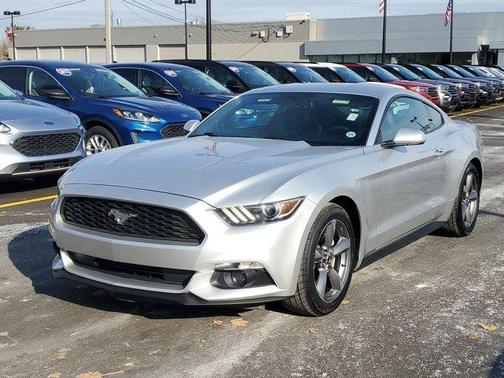 2016 Ford Mustang V6