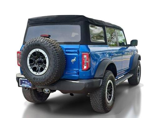 Blue Metallic 2022 Ford Bronco Outer Banks