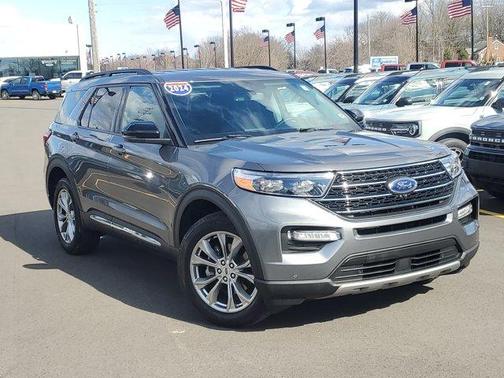 Carbonized Gray Metallic 2024 Ford Explorer XLT