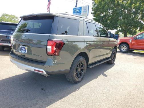 Green 2024 Ford Expedition Timberline