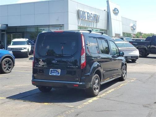 2022 Ford Transit Connect Titanium