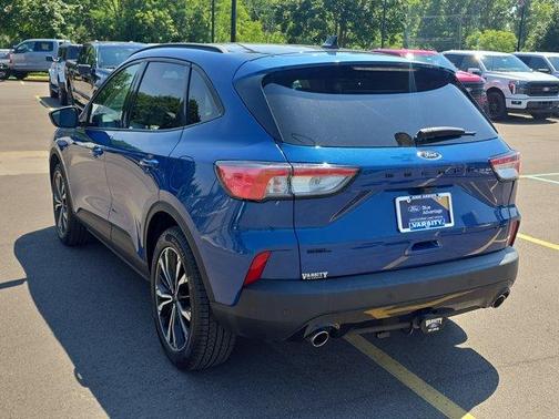 Blue Metallic 2022 Ford Escape SEL