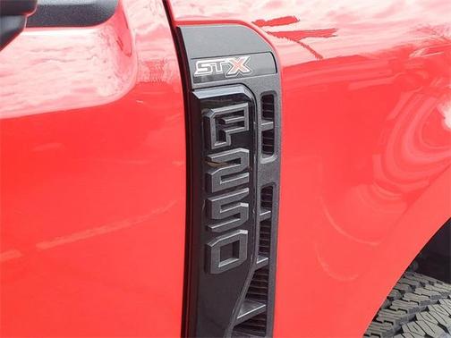 2025 Ford F-250 XLT