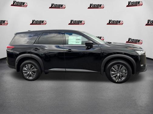 2025 Nissan Pathfinder S 4WD