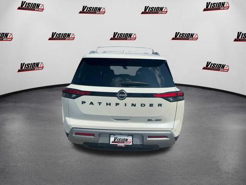 2024 Nissan Pathfinder SL 4WD