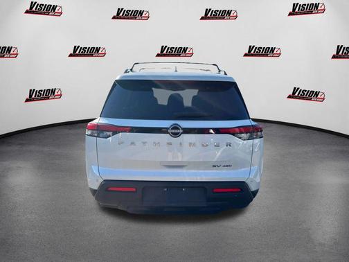 2024 Nissan Pathfinder SV 4WD
