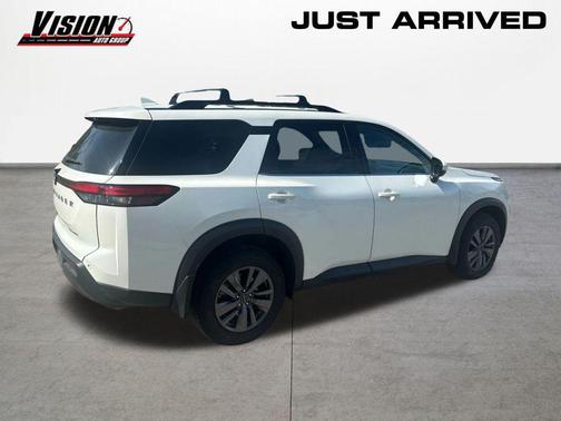 2024 Nissan Pathfinder SV 4WD