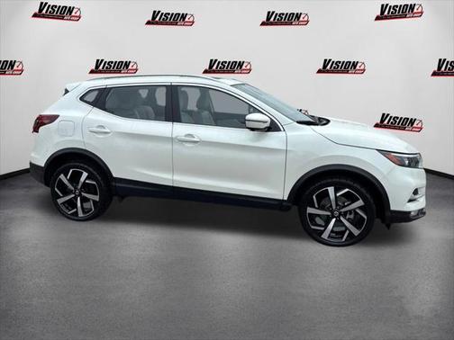 2022 Nissan Rogue Sport SL