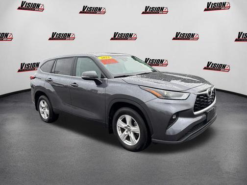 2023 Toyota Highlander LE