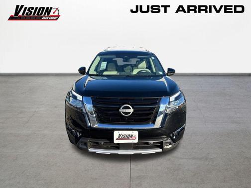 2025 Nissan Pathfinder SL 4WD