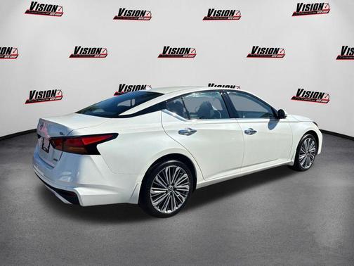 2025 Nissan Altima 2.5 SL