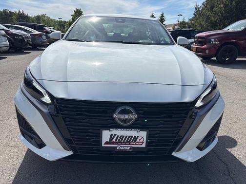 Pearl White Tricoat 2026 Nissan Altima 2.5 SV