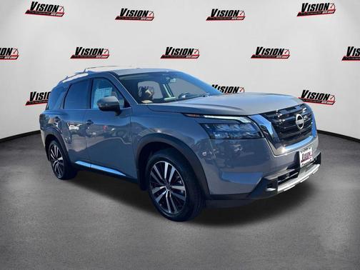 2025 Nissan Pathfinder Platinum 4WD