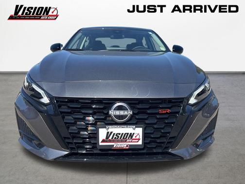 Gun Metallic/Super Black 2026 Nissan Altima SR FWD