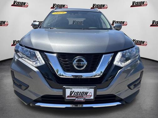 Gun Metallic 2019 Nissan Rogue SV