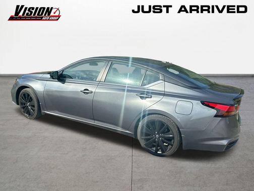 2022 Nissan Altima SR FWD