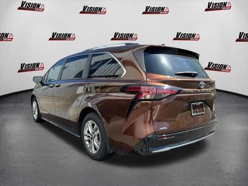 2021 Toyota Sienna Limited 7-Passenger