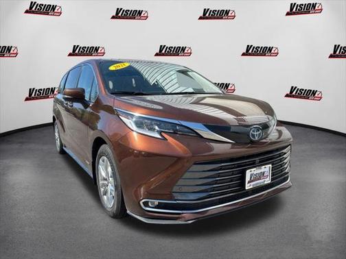 2021 Toyota Sienna Limited 7-Passenger