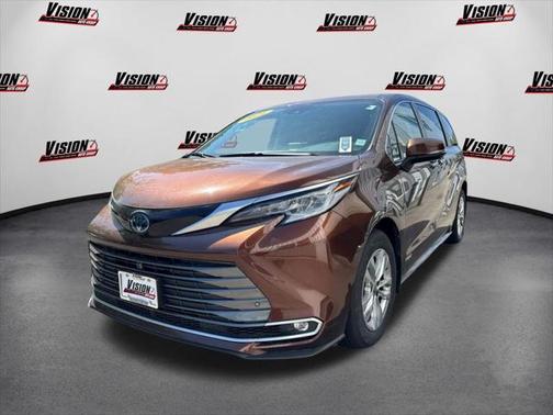 2021 Toyota Sienna Limited 7-Passenger