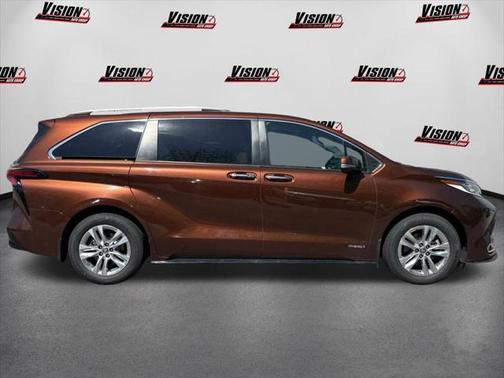 2021 Toyota Sienna Limited 7-Passenger