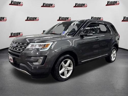 Magnetic 2017 Ford Explorer XLT