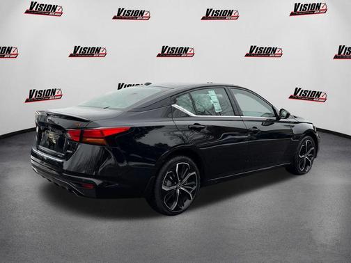 2023 Nissan Altima SR Intelligent AWD