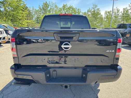 Super Black 2026 Nissan Frontier SV