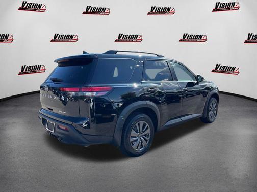 2024 Nissan Pathfinder SV 4WD