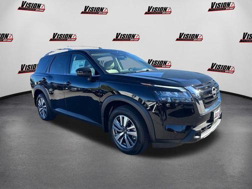 2025 Nissan Pathfinder SL 4WD