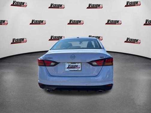 2025 Nissan Altima SR FWD