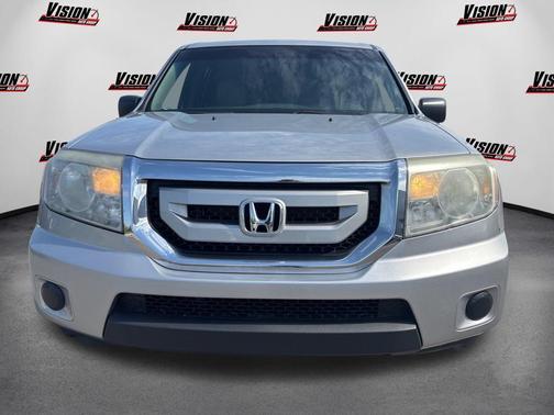 Alabaster Silver Metallic 2011 Honda Pilot LX