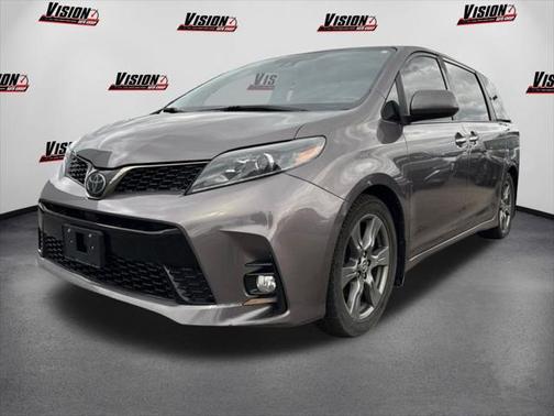 2020 Toyota Sienna SE