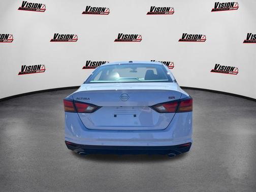2025 Nissan Altima SR FWD