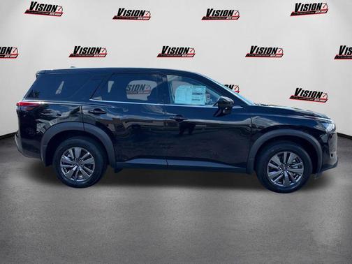 2025 Nissan Pathfinder S 4WD