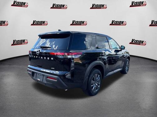 2025 Nissan Pathfinder S 4WD