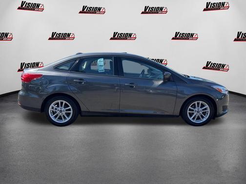 Magnetic 2018 Ford Focus SE