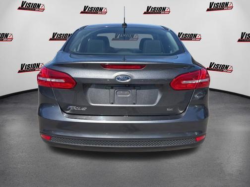 Magnetic 2018 Ford Focus SE